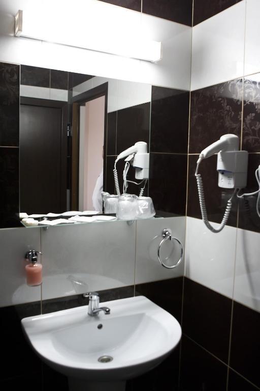 Hotel Bulevard オラデア 部屋 写真